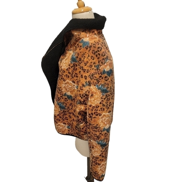 MINKPINK Leopard floral Sherpa Jacket size large - Picture 5 of 11